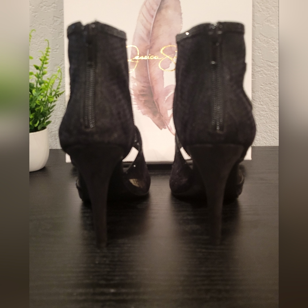 Jessica Simpson Black Lace Heels - Picture 3 of 7
